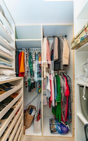 Apartamento à venda com 176m², 3 quartos e 3 vagas Apartamento à venda com 176m², 3 quartos e 3 vagasCloset da suíte