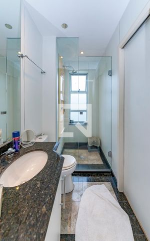 Apartamento à venda com 176m², 3 quartos e 3 vagas Apartamento à venda com 176m², 3 quartos e 3 vagasBanheiro Social