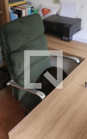 Casa à venda com 187m², 3 quartos e 5 vagasEscritório