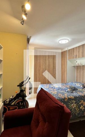 Apartamento à venda com 165m², 3 quartos e 2 vagas Apartamento à venda com 165m², 3 quartos e 2 vagasSuíte