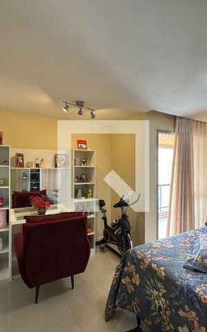 Apartamento à venda com 165m², 3 quartos e 2 vagas Apartamento à venda com 165m², 3 quartos e 2 vagasSuíte