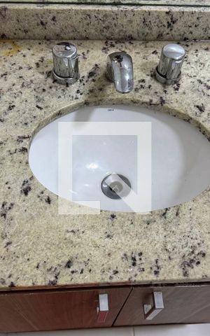 Apartamento à venda com 165m², 3 quartos e 2 vagas Apartamento à venda com 165m², 3 quartos e 2 vagasBanheiro Social