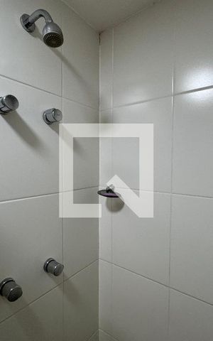 Apartamento à venda com 165m², 3 quartos e 2 vagas Apartamento à venda com 165m², 3 quartos e 2 vagasBanheiro Social