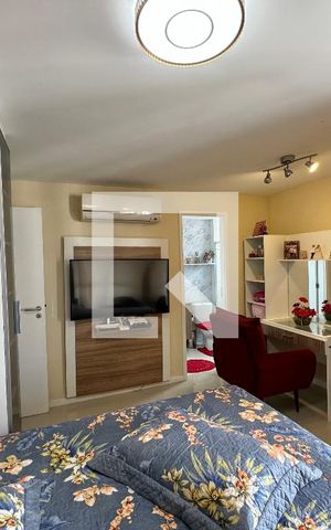 Apartamento à venda com 165m², 3 quartos e 2 vagas Apartamento à venda com 165m², 3 quartos e 2 vagasSuíte