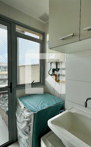 Apartamento à venda com 165m², 3 quartos e 2 vagas Apartamento à venda com 165m², 3 quartos e 2 vagasCozinha e Área de Serviço