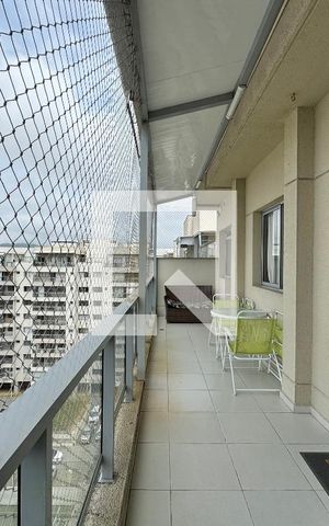 Apartamento à venda com 165m², 3 quartos e 2 vagas Apartamento à venda com 165m², 3 quartos e 2 vagasVaranda