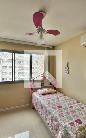 Apartamento à venda com 165m², 3 quartos e 2 vagas Apartamento à venda com 165m², 3 quartos e 2 vagasQuarto 1