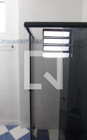 Casa à venda com 220m², 3 quartos e 2 vagasBanheiro 2
