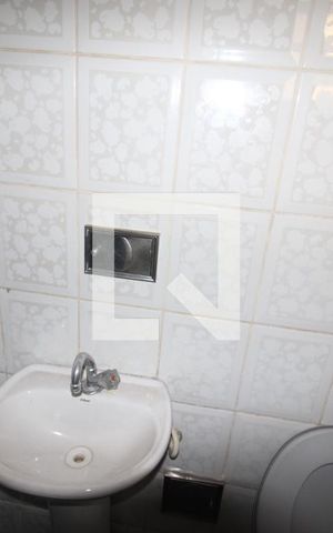 Casa à venda com 220m², 3 quartos e 2 vagasBanheiro 1