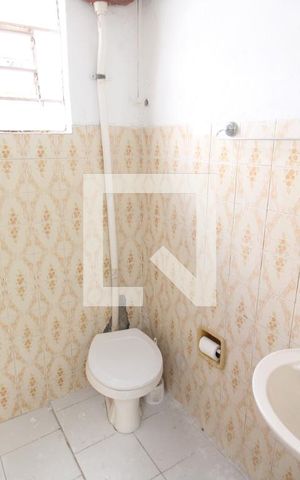 Casa à venda com 220m², 3 quartos e 2 vagasBanheiro 3