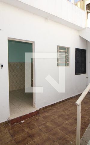 Casa à venda com 220m², 3 quartos e 2 vagasÁrea de Serviço