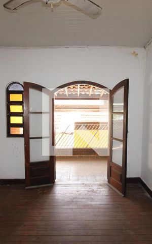 Casa à venda com 220m², 3 quartos e 2 vagasQuarto 2