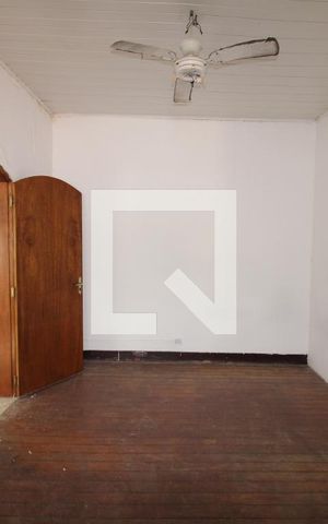 Casa à venda com 220m², 3 quartos e 2 vagasQuarto 2