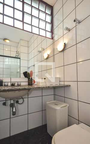 Casa à venda com 400m², 4 quartos e 3 vagas Casa à venda com 400m², 4 quartos e 3 vagasBanheiro Suíte 3