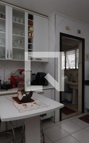 Apartamento à venda com 72m², 2 quartos e 2 vagasCozinha