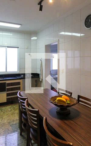 Apartamento à venda com 170m², 3 quartos e sem vaga Apartamento à venda com 170m², 3 quartos e sem vagaCozinha