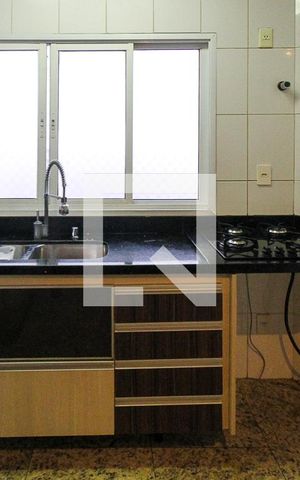 Apartamento à venda com 170m², 3 quartos e sem vaga Apartamento à venda com 170m², 3 quartos e sem vagaCozinha