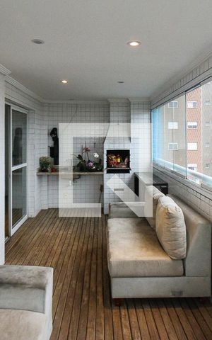 Apartamento à venda com 170m², 3 quartos e sem vaga Apartamento à venda com 170m², 3 quartos e sem vagaVaranda da Sala