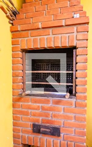 Casa à venda com 250m², 3 quartos e 2 vagas Casa à venda com 250m², 3 quartos e 2 vagasChurrasqueira