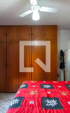 Casa à venda com 250m², 3 quartos e 2 vagas Casa à venda com 250m², 3 quartos e 2 vagasSuíte