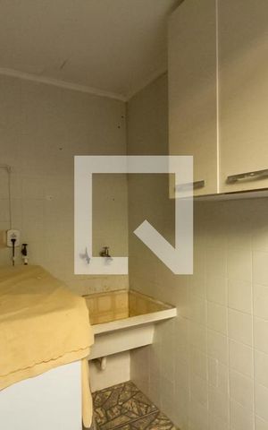 Casa à venda com 250m², 3 quartos e 2 vagas Casa à venda com 250m², 3 quartos e 2 vagasÁrea de Serviço