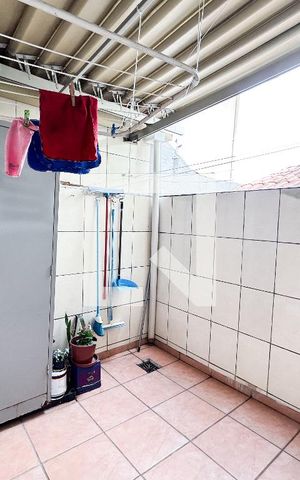 Casa de condomínio à venda com 150m², 3 quartos e 2 vagasÁrea de Serviço