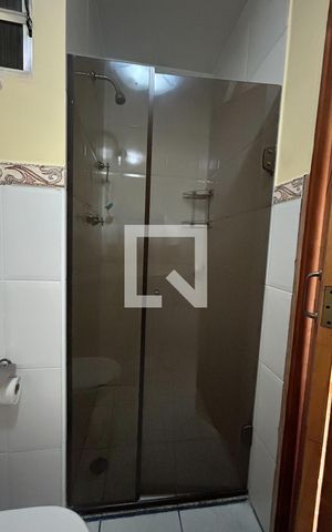 Casa de condomínio à venda com 150m², 3 quartos e 2 vagasBanheiro 2