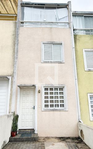 Casa de condomínio à venda com 150m², 3 quartos e 2 vagasFachada