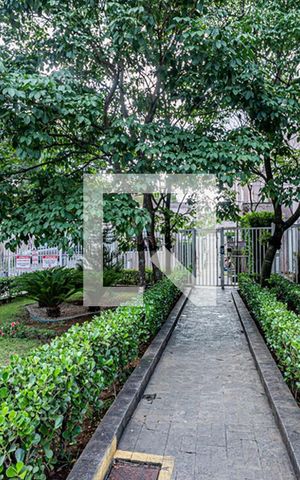 Apartamento para alugar com 50m², 2 quartos e 1 vaga Apartamento para alugar com 50m², 2 quartos e 1 vagaFachada