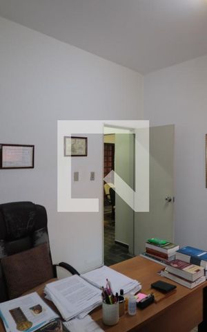 Casa para alugar com 135m², 1 quarto e 2 vagasEscritório