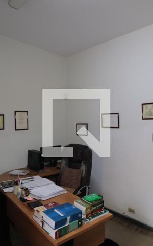 Casa para alugar com 135m², 1 quarto e 2 vagasEscritório