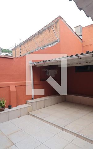 Casa para alugar com 135m², 1 quarto e 2 vagasQuintal