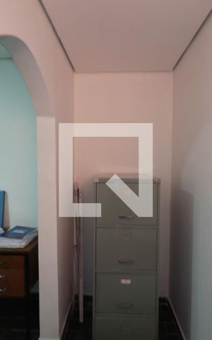 Casa para alugar com 135m², 1 quarto e 2 vagasEscritório