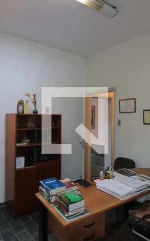 Casa para alugar com 135m², 1 quarto e 2 vagasEscritório