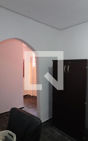 Casa para alugar com 135m², 1 quarto e 2 vagasEscritório