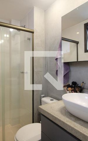 Apartamento para alugar com 70m², 2 quartos e 1 vagaQuarto 2 - Banheiro da Suíte