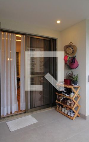Apartamento para alugar com 70m², 2 quartos e 1 vagaVaranda