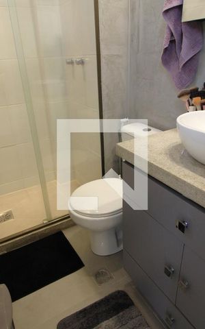 Apartamento para alugar com 70m², 2 quartos e 1 vagaQuarto 2 - Banheiro da Suíte
