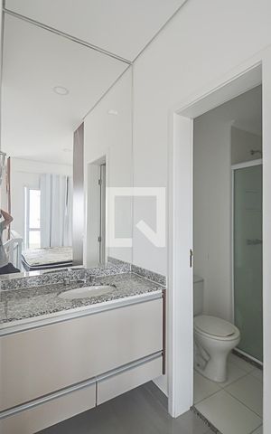 Studio à venda com 63m², 1 quarto e 1 vaga Studio à venda com 63m², 1 quarto e 1 vagaBanheiro da Suíte