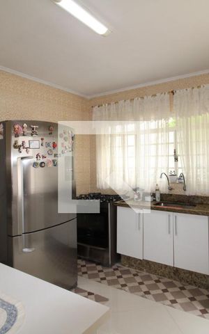 Casa à venda com 180m², 4 quartos e 3 vagasCozinha