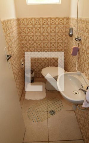 Casa à venda com 180m², 4 quartos e 3 vagasÁrea de Serviço - Banheiro