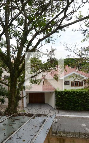 Casa à venda com 1100m², 4 quartos e 5 vagasVista da Suíte 2