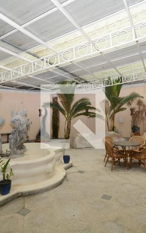 Casa à venda com 1100m², 4 quartos e 5 vagasQuintal