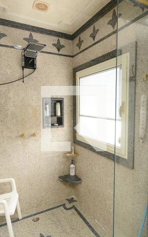 Casa à venda com 1100m², 4 quartos e 5 vagasBanheiro da Suíte master