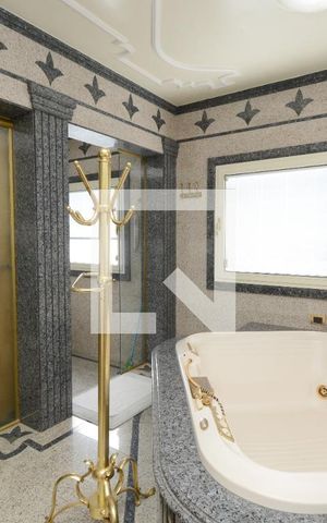 Casa à venda com 1100m², 4 quartos e 5 vagasBanheiro da Suíte master
