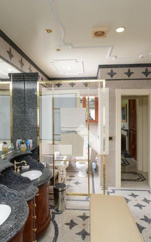 Casa à venda com 1100m², 4 quartos e 5 vagasBanheiro da Suíte master