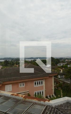 Casa à venda com 1100m², 4 quartos e 5 vagasTerraço panorâmico e sala de games