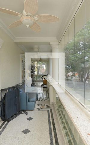 Casa à venda com 1100m², 4 quartos e 5 vagasVaranda