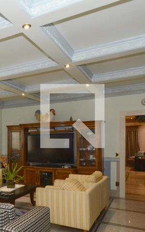 Casa à venda com 1100m², 4 quartos e 5 vagasSala de TV