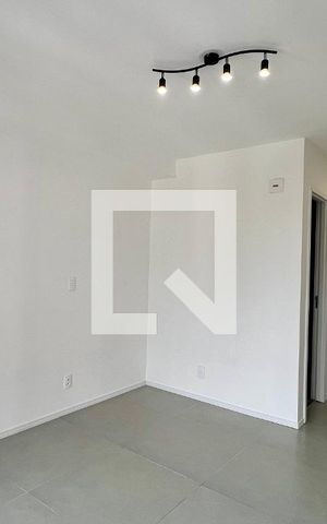 Studio para alugar com 27m², 1 quarto e sem vaga Studio para alugar com 27m², 1 quarto e sem vagaQuarto